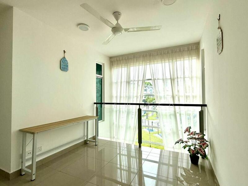 For Sale - Seri Austin Seris Austins