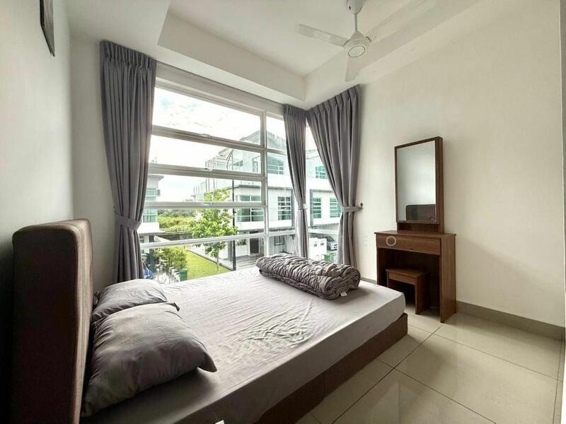 For Sale - Seri Austin Seris Austins