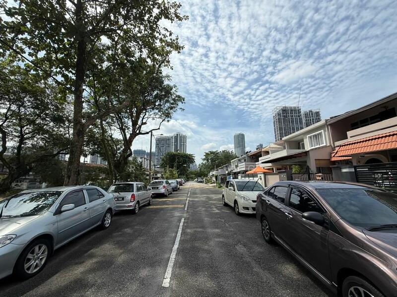 Untuk Dijual - Terraced House at Taman Seputeh