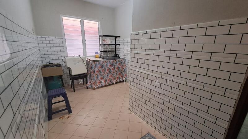 Untuk Disewa - Flat PKNS Section 7