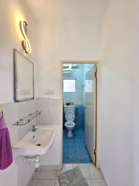 Pangsapuri untuk Dijual di Bistari Impian Apartment - Hooi Yee Lee - Bathroom - PropertyGuru.com.my