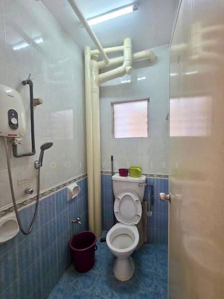 Pangsapuri untuk Dijual di Bistari Impian Apartment - Hooi Yee Lee - Bathroom - PropertyGuru.com.my
