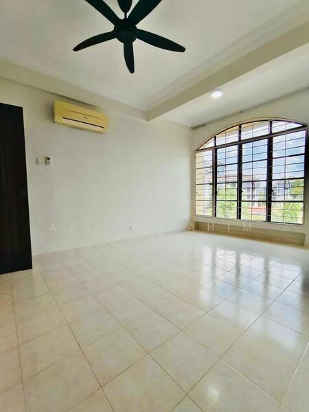 Untuk Dijual - Waizuri 1