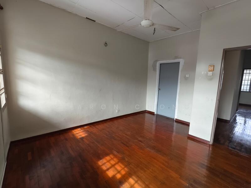 For Sale - Taman Nusa Perintis