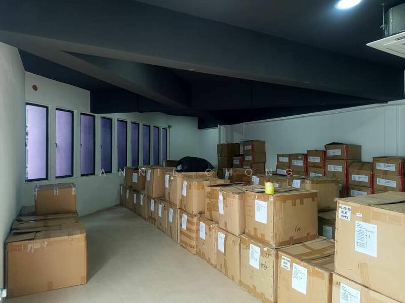 Untuk Disewa - CORNER Shop Retail Office in KL City Centre