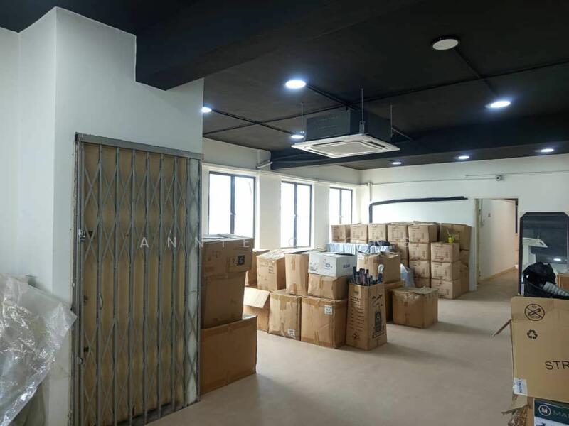 Untuk Disewa - CORNER Shop Retail Office in KL City Centre