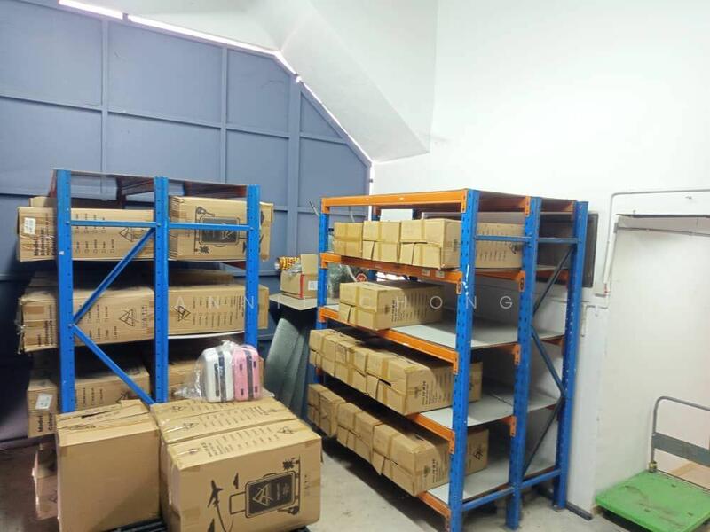 Untuk Disewa - CORNER Shop Retail Office in KL City Centre