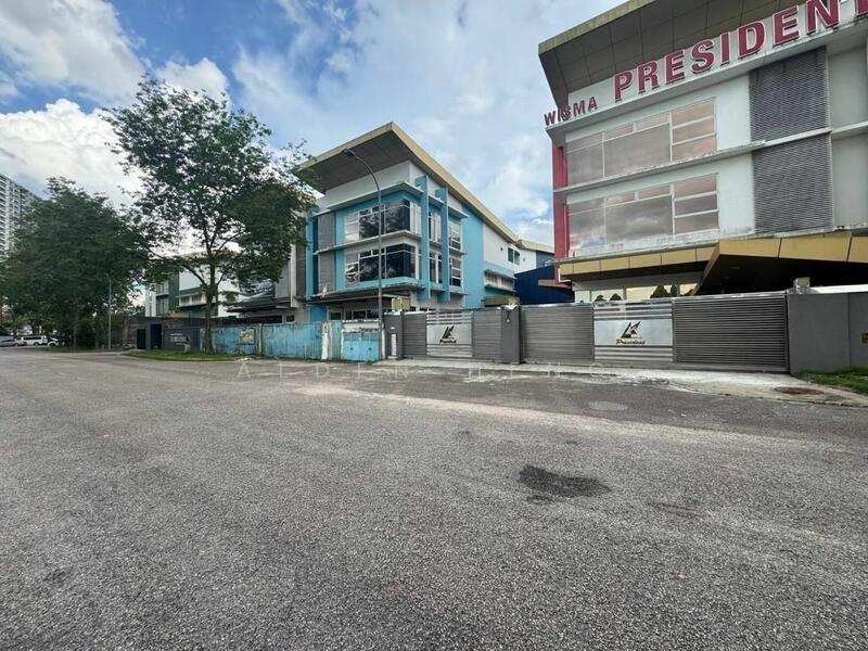 For Sale - Semi-D factory at Kempas Lama