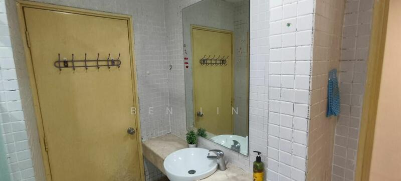 For Rent - 10 Semantan Suites