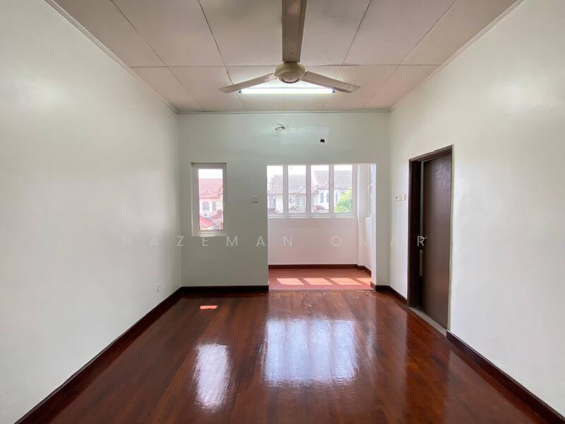 For Sale - [Renovated - 24x75] 2-Storey House, Saujana Impian Kajang