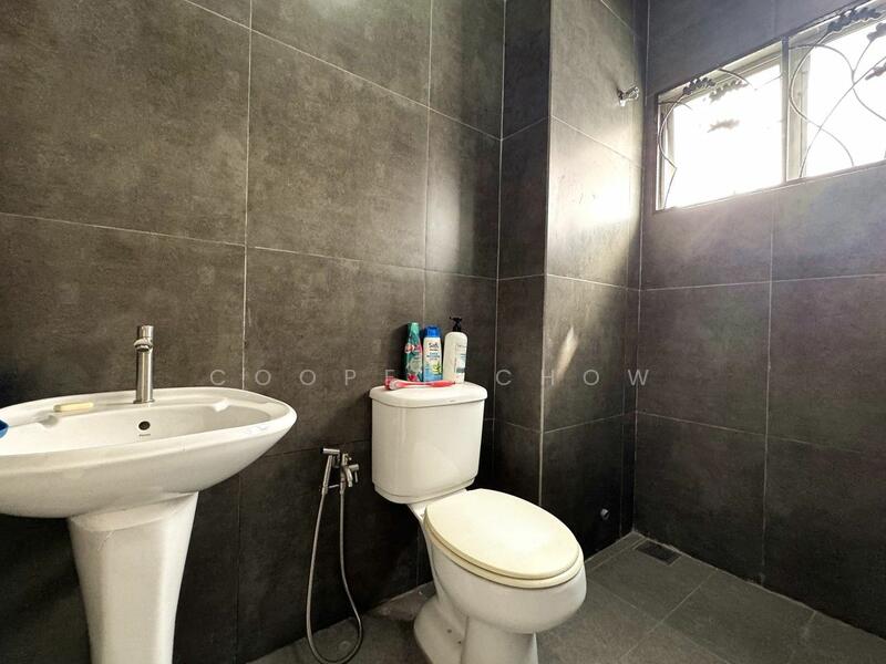 2-storey Terraced House for Sale in Taman Kelana Idaman (Ara Damansara) - Cooper Chow - PropertyGuru.com.my