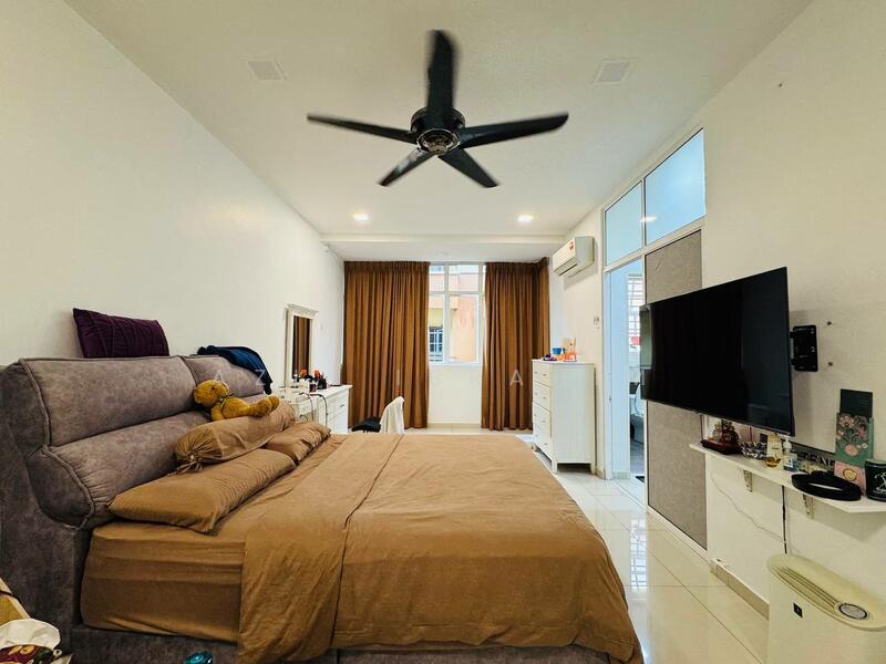 3-storey Terraced House for Sale in Damansara Jaya (Petaling Jaya) - Azli Ibrahim - PropertyGuru.com.my