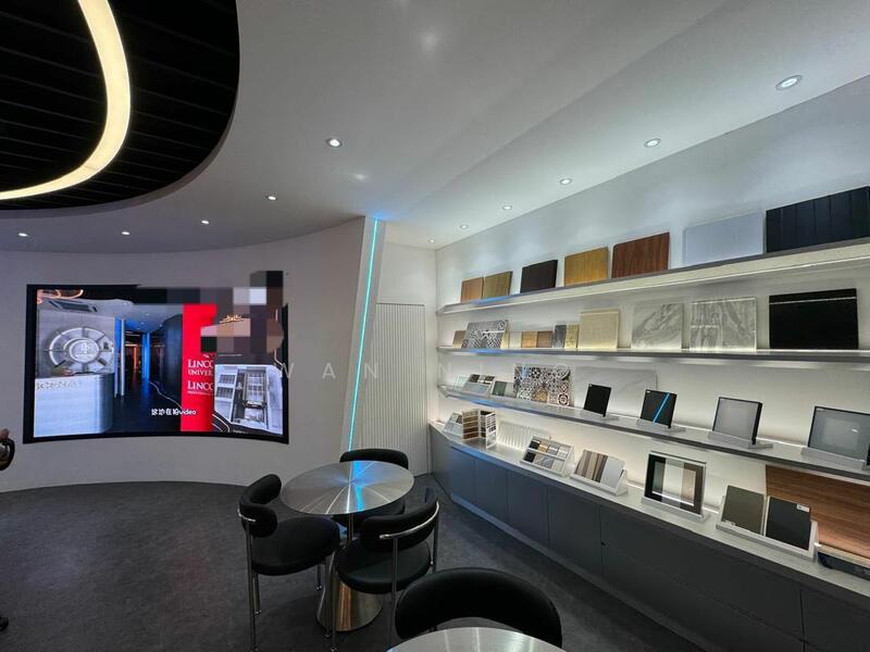 For Rent - Kempas Utama Shoplot ( Renovated )