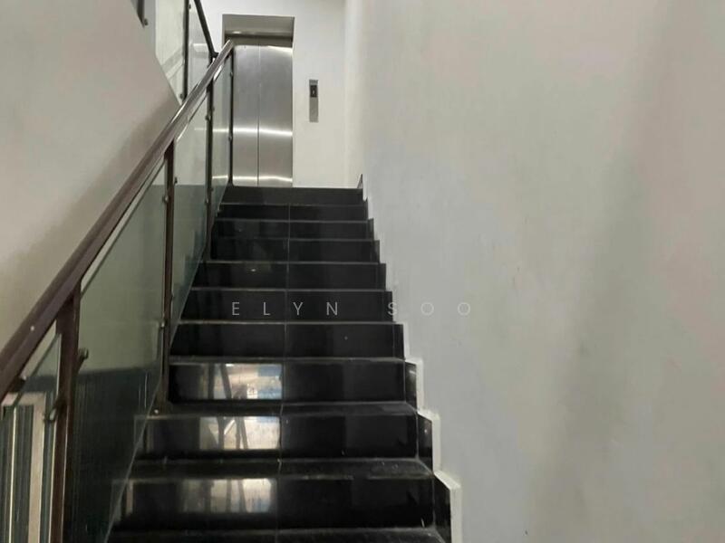 For Rent - ( with Lift ) KL 4 Storey Shoplot @ Jalan Ipoh / Jalan Sultan Azlan Shah