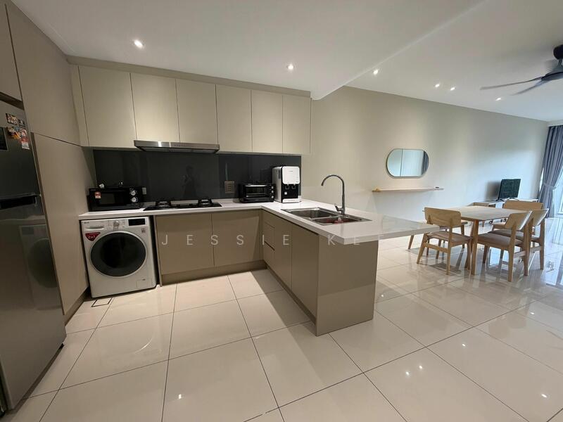 Untuk Disewa - Westside Three