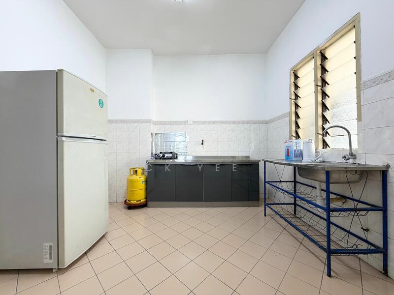 For Rent - Vista Komanwel C