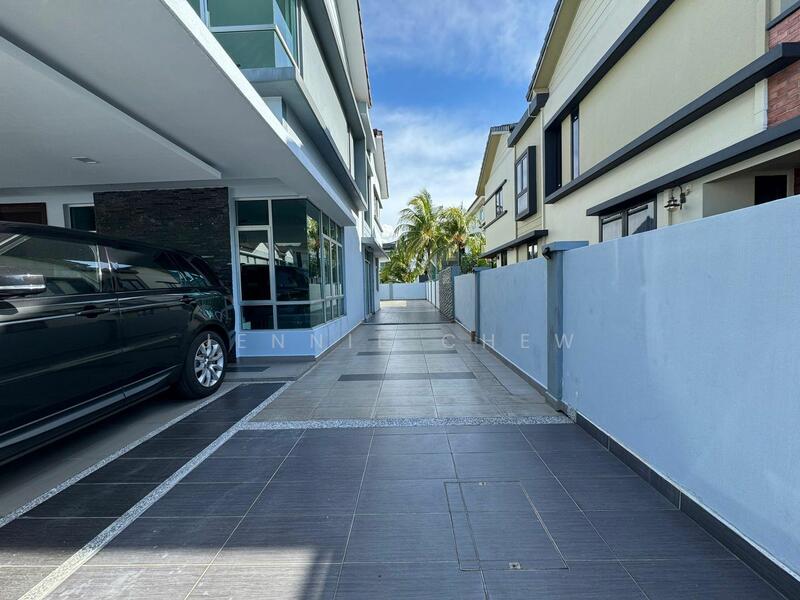 For Rent - Semi-Detached House at Ambang Botanic