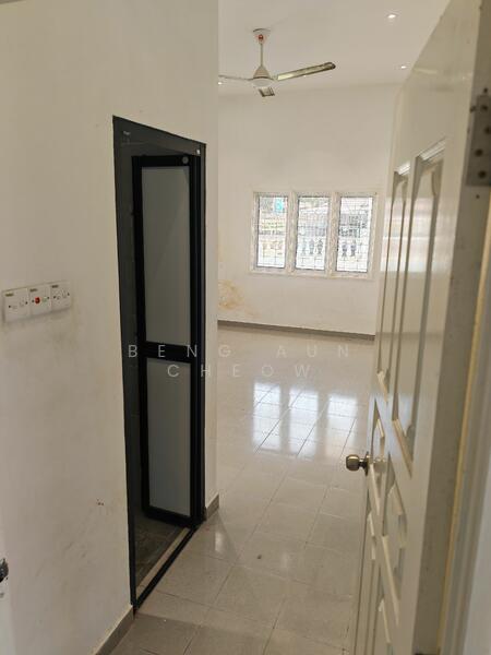For Rent - Bungalow at Taman Senangin
