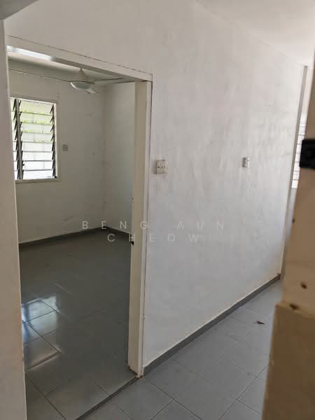 For Rent - Bungalow at Taman Senangin