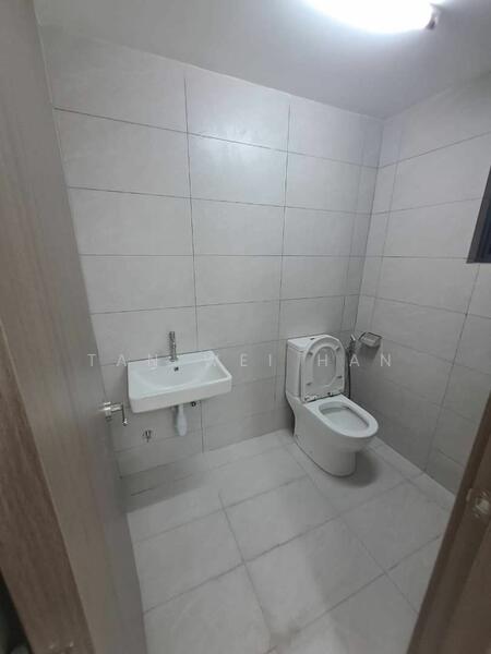 For Rent - Armani Residence