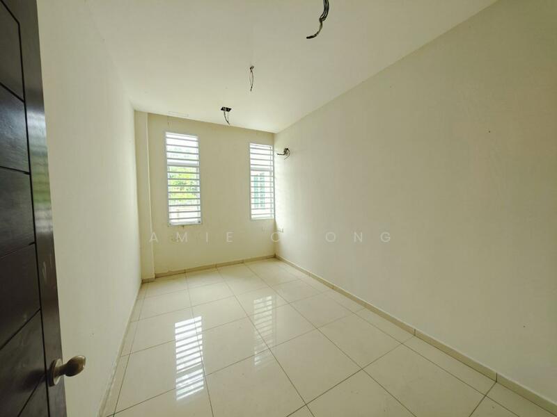 Untuk Dijual - Meru Desa Park Double Storey Superlink Corner For Sale