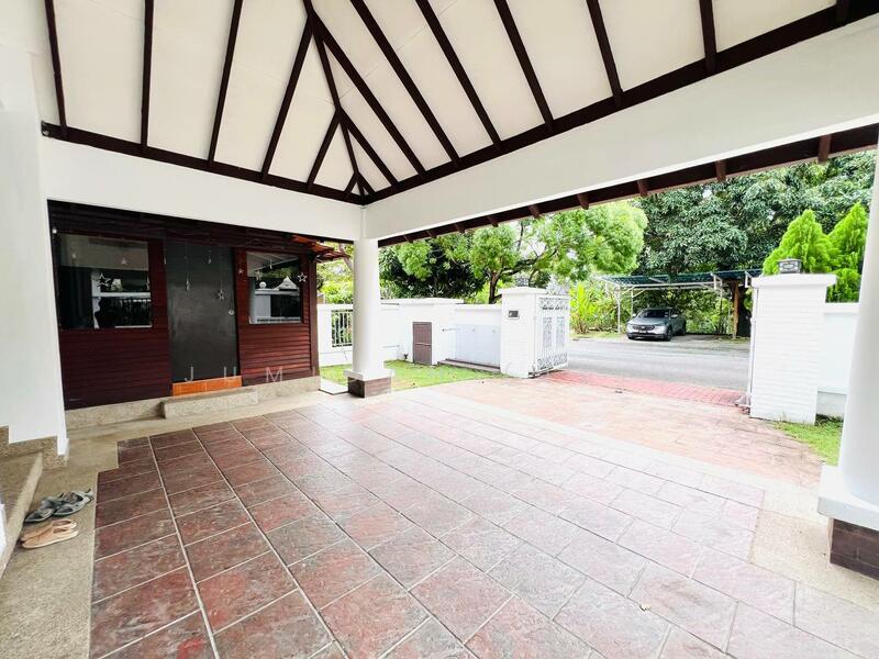 ????Facing Open????Renovated Unit????Extra 4 Parking infront House2.5 Storey Semi D Damai Kasih 6 Al