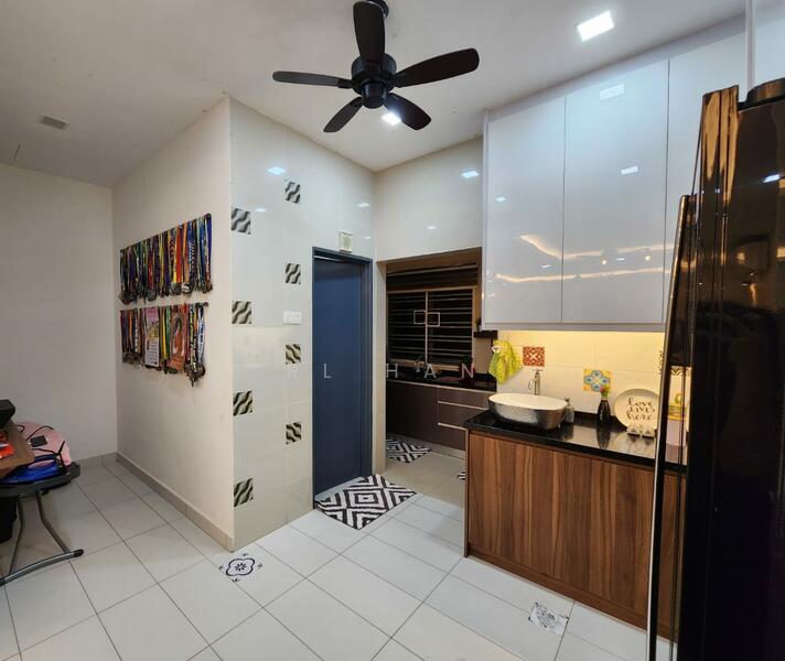 Untuk Dijual - Kazen I & II @ Taman Saujana Puchong