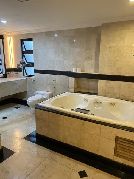 Servis Apartment untuk Dijual di Fahrenheit 88 (KL Plaza Suites) - Chen Kah Seng - Bathroom - PropertyGuru.com.my