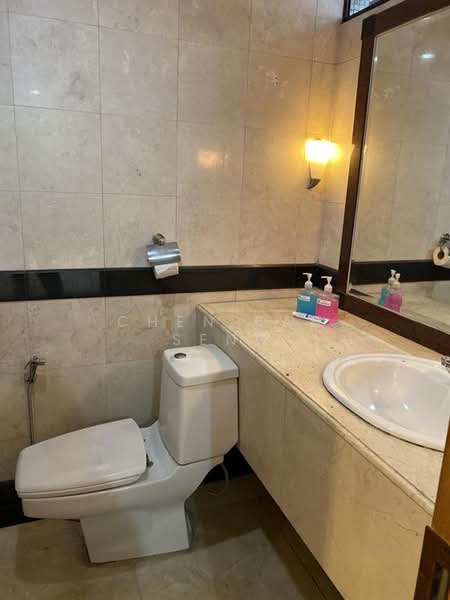 Servis Apartment untuk Dijual di Fahrenheit 88 (KL Plaza Suites) - Chen Kah Seng - Bathroom - PropertyGuru.com.my
