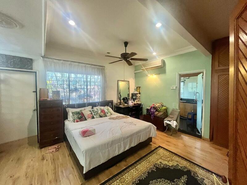 Untuk Dijual - Corner Bungalow Double Storey Jalan Limau Kasturi Bangsar