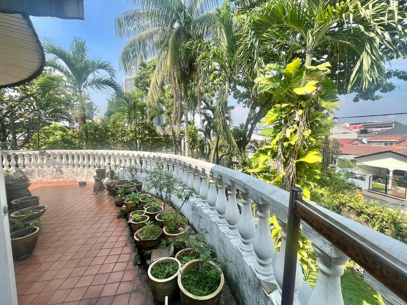 Untuk Dijual - Corner Bungalow Double Storey Jalan Limau Kasturi Bangsar