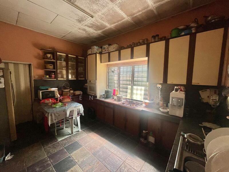 Untuk Dijual - Corner Bungalow Double Storey Jalan Limau Kasturi Bangsar