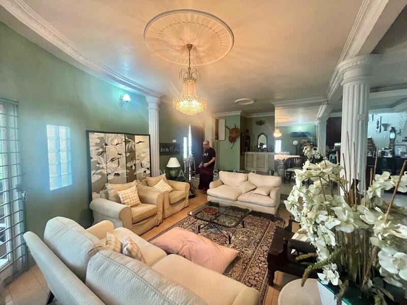 Untuk Dijual - Corner Bungalow Double Storey Jalan Limau Kasturi Bangsar