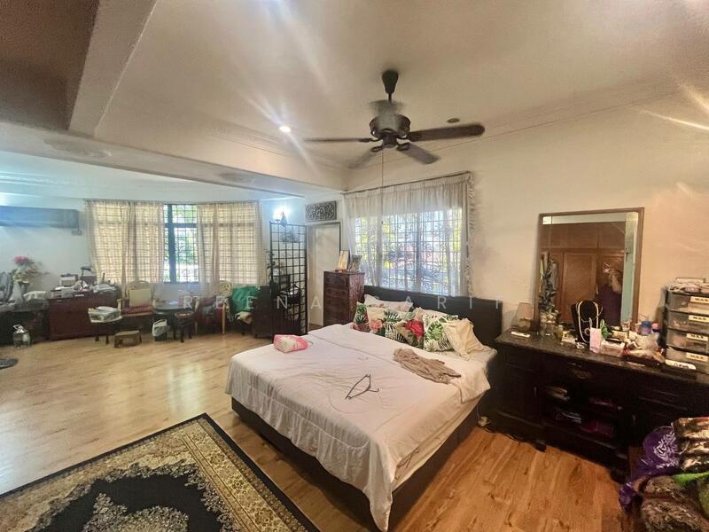 Untuk Dijual - Corner Bungalow Double Storey Jalan Limau Kasturi Bangsar