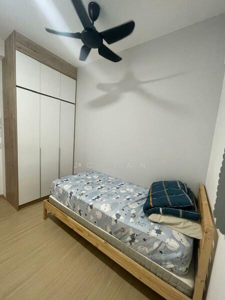 For Rent - RYAN & MIHO