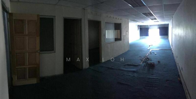 For Rent - Taman Tebrau Jaya, 3 Storey Shop Lot