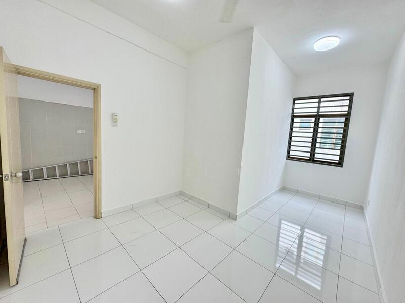 For Sale - Perjiranan 12 - Rollinia