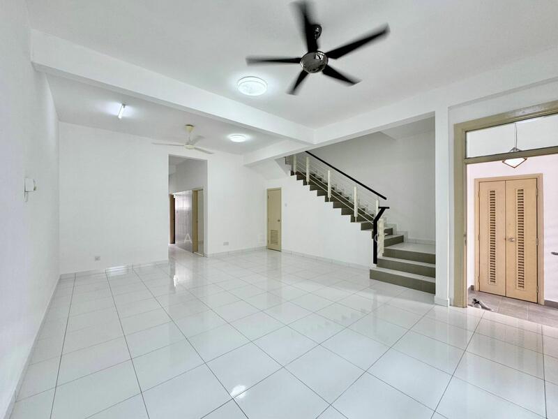 For Sale - Perjiranan 12 - Rollinia