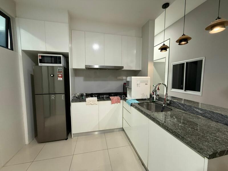 Untuk Disewa - Sapphire Paradigm