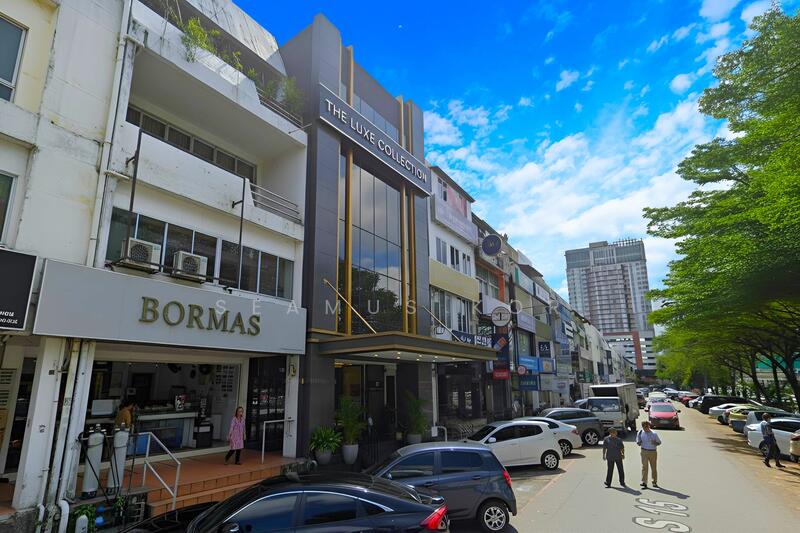 Untuk Dijual - ⭐ High ROI ⭐ 4sty Freehold ⭐ Collected RM40k / Month ⭐ Facing Main Road