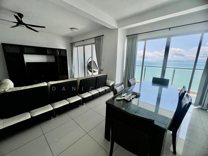 For Sale - 10 Island Resort