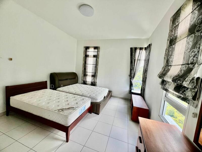 For Sale - 10 Island Resort