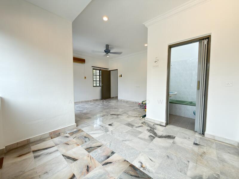 Untuk Dijual - Menglembu Berlian Intermediate Corner Double Storey House For Sale