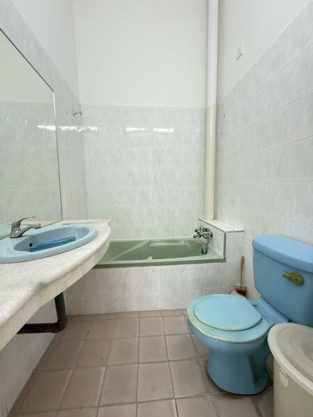 Untuk Dijual - Menglembu Berlian Intermediate Corner Double Storey House For Sale