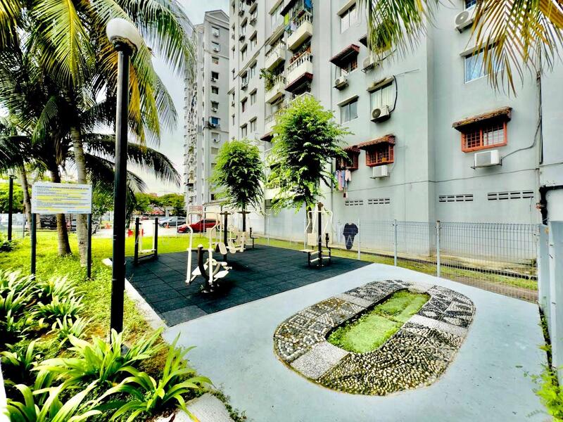 For Sale - Avenue Court