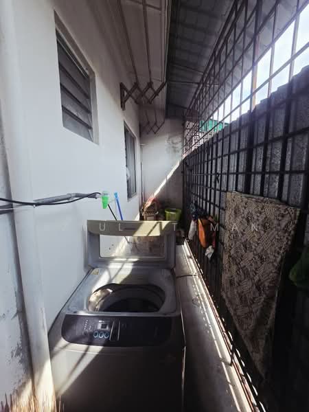 1-storey Terraced House for Sale in Taman College Heights (Sikamat) - Azrul Othman - PropertyGuru.com.my