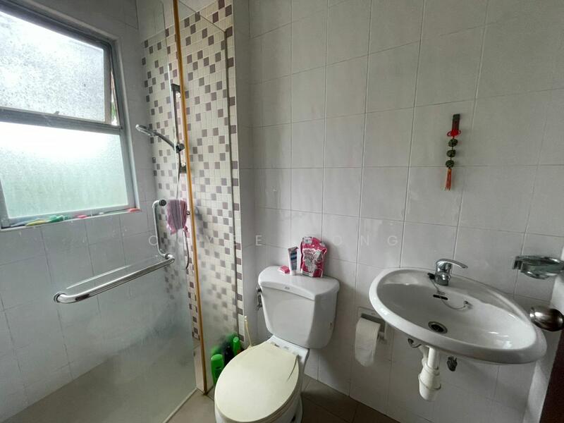 For Sale - Valencia, 3sty Corner House, Freehold, 3500sf, Below Market Price, Sungai Buloh