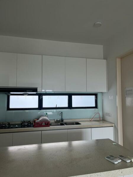 For Sale - Paragon 3