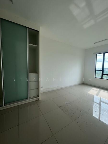 For Sale - Paragon 3