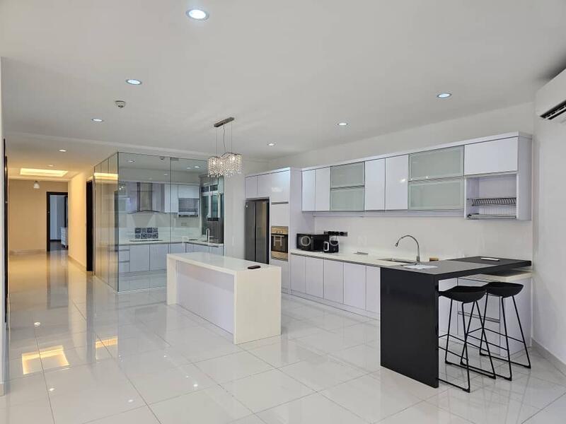 For Rent - Gurney Paragon